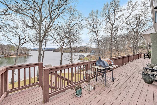 311 Morningwood LN, Wirtz, VA 24184