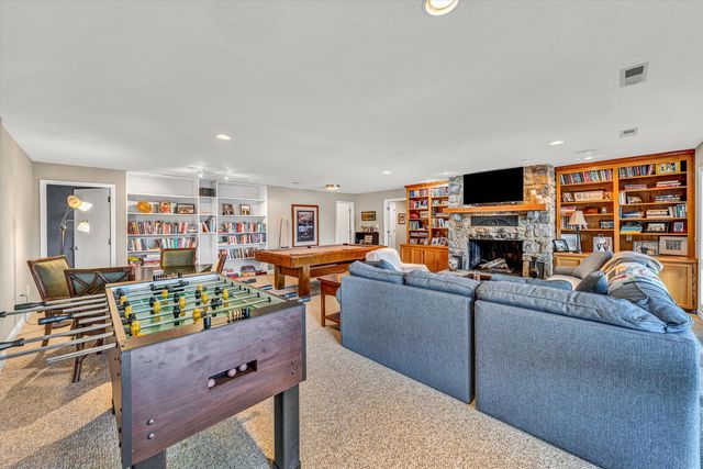 311 Morningwood LN, Wirtz, VA 24184