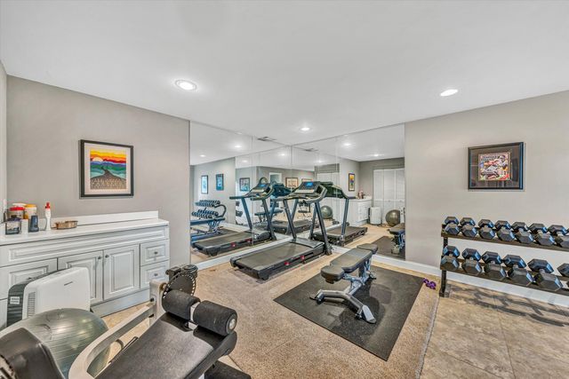 311 Morningwood LN, Wirtz, VA 24184