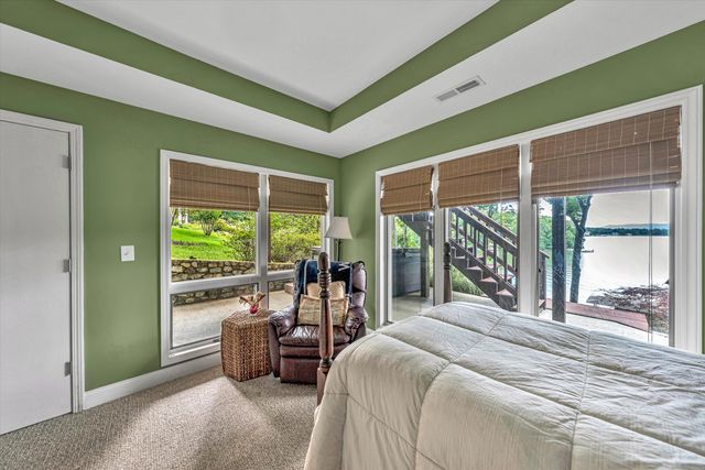 311 Morningwood LN, Wirtz, VA 24184