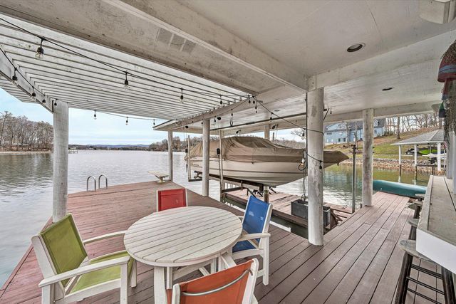 311 Morningwood LN, Wirtz, VA 24184