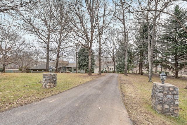 311 Morningwood LN, Wirtz, VA 24184