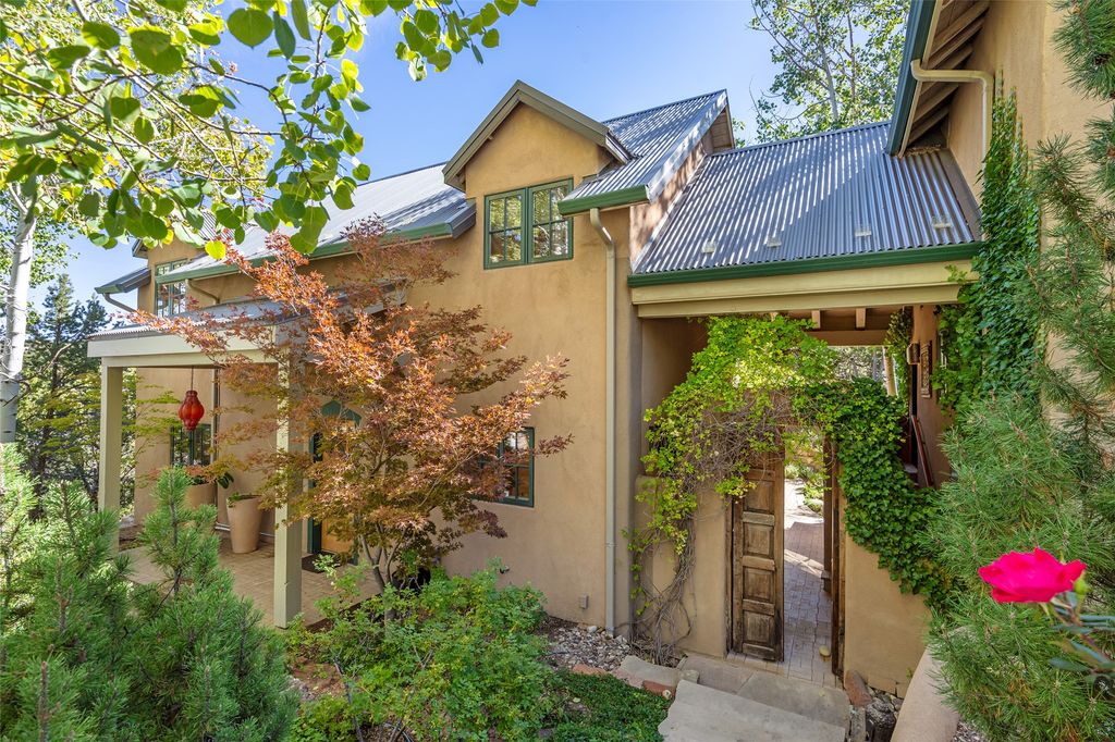 861 Paseo De Don Carlos, Santa Fe, NM 87501