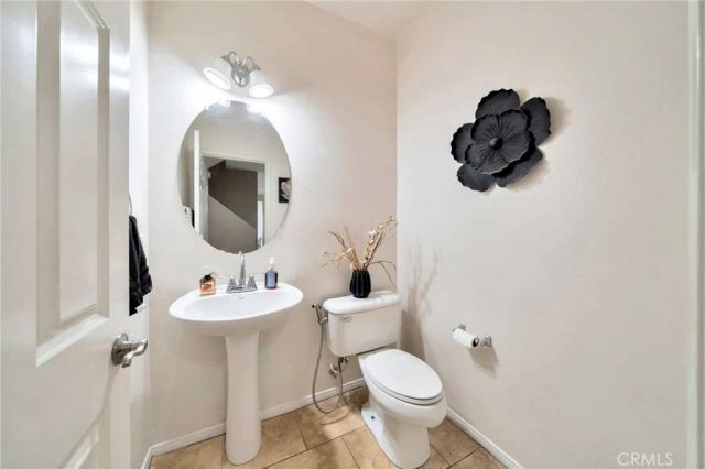 15427 Park Point 102, Lake Elsinore, CA 92532