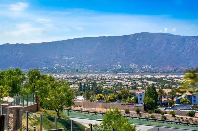 15427 Park Point 102, Lake Elsinore, CA 92532