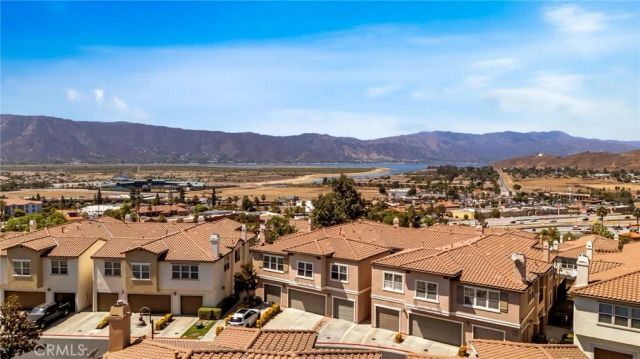 15427 Park Point 102, Lake Elsinore, CA 92532