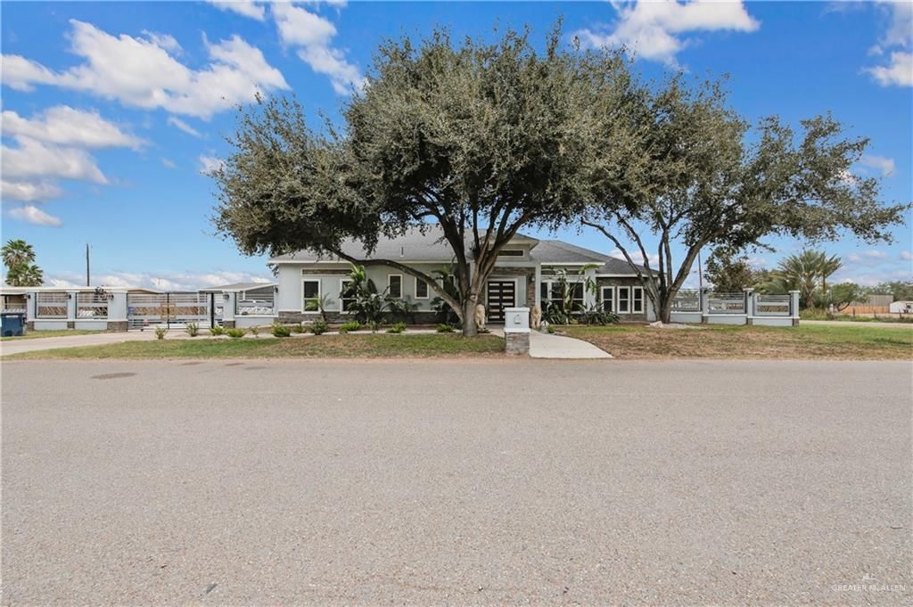 8404 Bougainvillea Drive, Mission, TX 78573