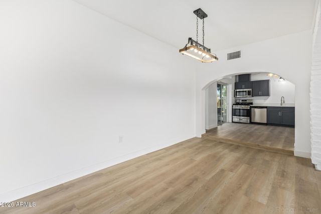 5018 W MARYLAND Avenue, Glendale, AZ 85301