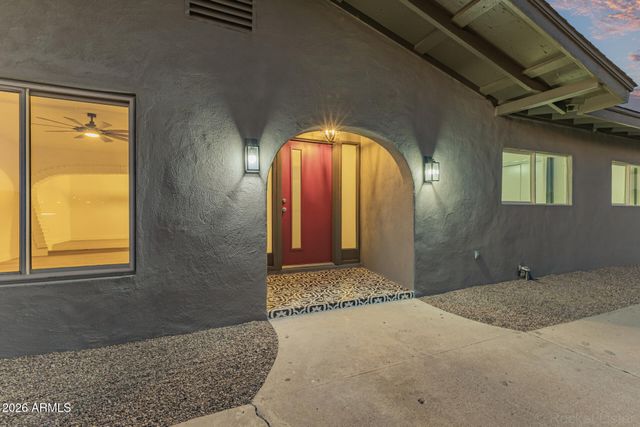 5018 W MARYLAND Avenue, Glendale, AZ 85301