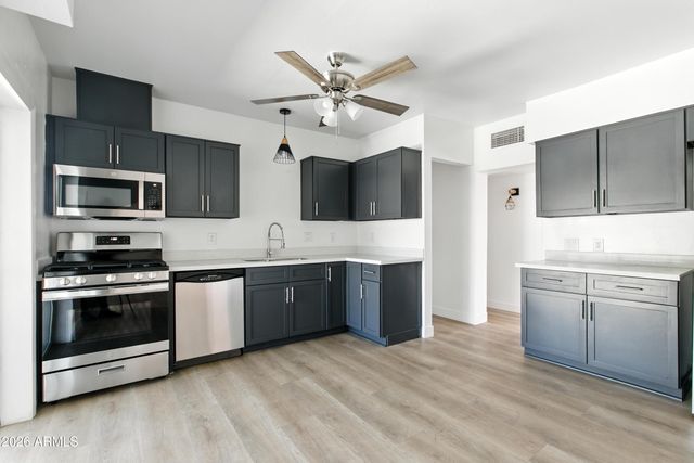 5018 W MARYLAND Avenue, Glendale, AZ 85301