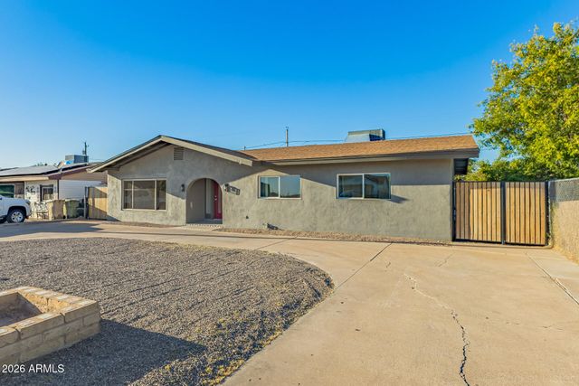 5018 W MARYLAND Avenue, Glendale, AZ 85301