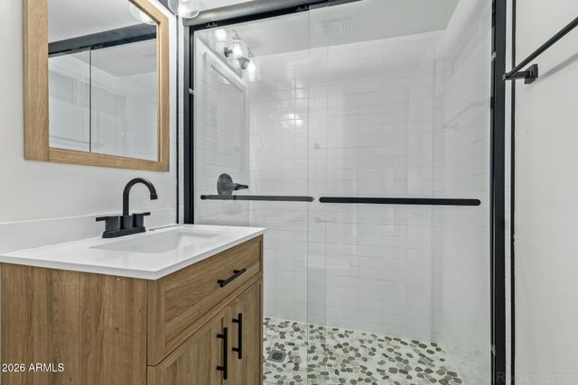 5018 W MARYLAND Avenue, Glendale, AZ 85301