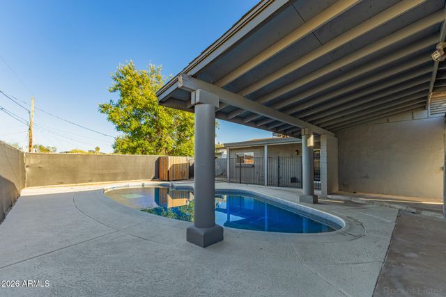 5018 W MARYLAND Avenue, Glendale, AZ 85301