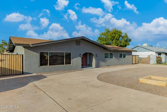 5018 W MARYLAND Avenue, Glendale, AZ 85301