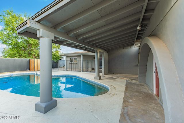 5018 W MARYLAND Avenue, Glendale, AZ 85301