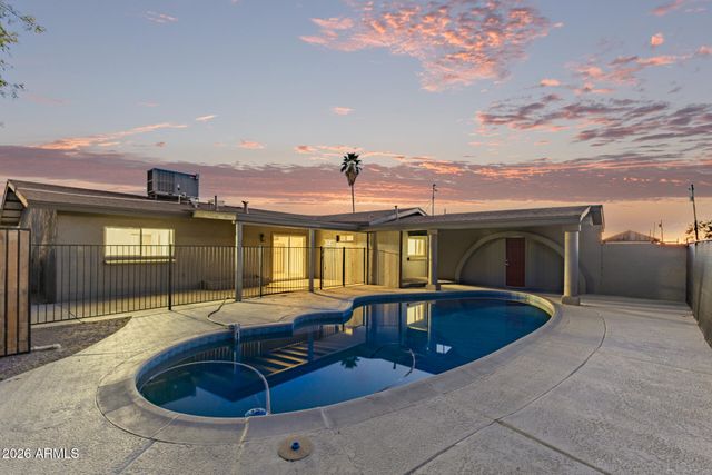 5018 W MARYLAND Avenue, Glendale, AZ 85301