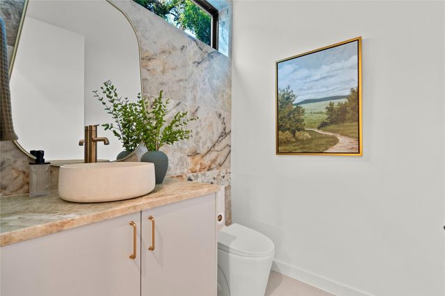 2816 Garwood ST 1, Austin, TX 78702