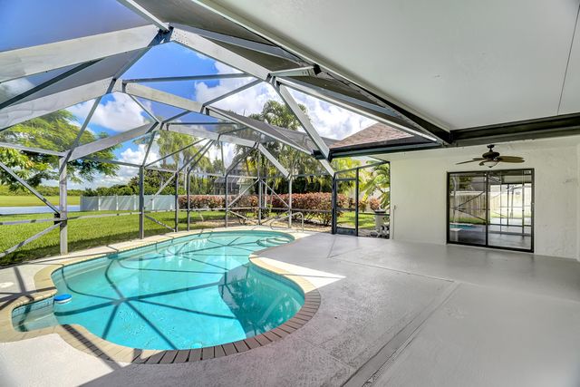 11885 Sunchase Court, Boca Raton, FL 33498