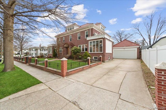 20931 39th Avenue, Bayside, NY 11361