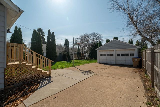 2123 27th STREET, Kenosha, WI 53140