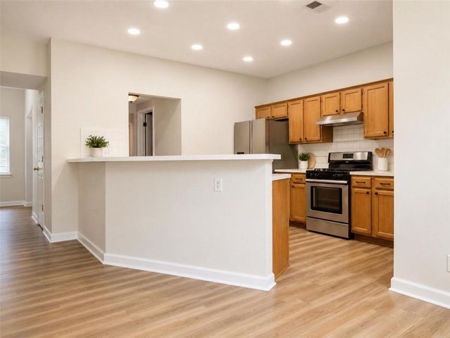 1630 Green Oak Circle, Lawrenceville, GA 30043