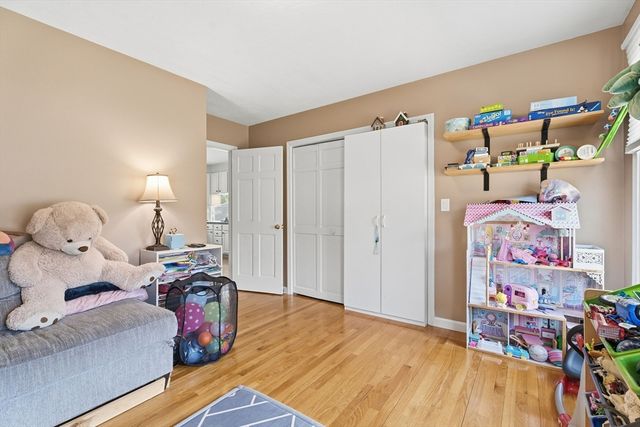 189 General Hobbs Rd, Holden, MA 01522