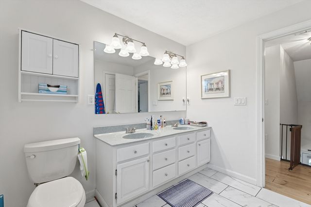 189 General Hobbs Rd, Holden, MA 01522