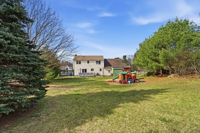 189 General Hobbs Rd, Holden, MA 01522