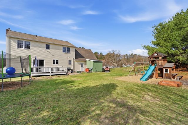 189 General Hobbs Rd, Holden, MA 01522