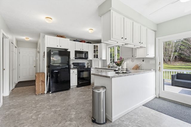 189 General Hobbs Rd, Holden, MA 01522