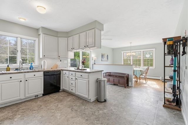 189 General Hobbs Rd, Holden, MA 01522