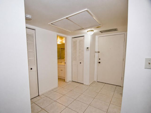 257 S CYPRESS Road 406, Pompano Beach, FL 33060