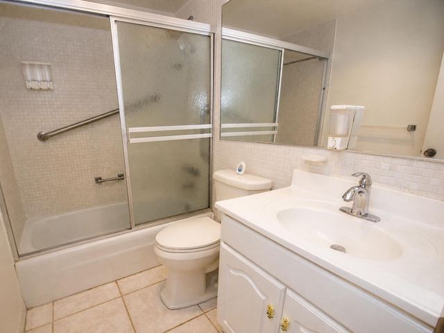 257 S CYPRESS Road 406, Pompano Beach, FL 33060