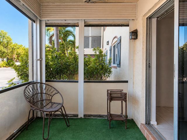 257 S CYPRESS Road 406, Pompano Beach, FL 33060