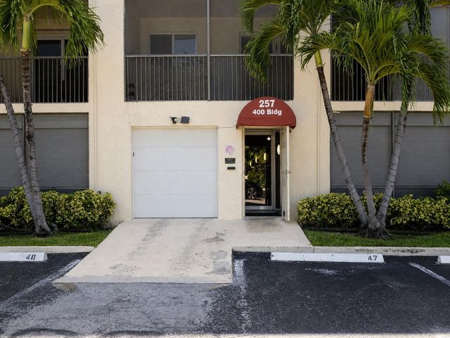 257 S CYPRESS Road 406, Pompano Beach, FL 33060