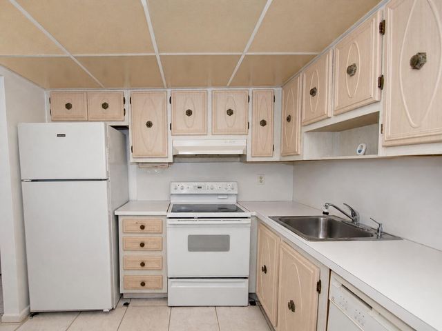257 S CYPRESS Road 406, Pompano Beach, FL 33060