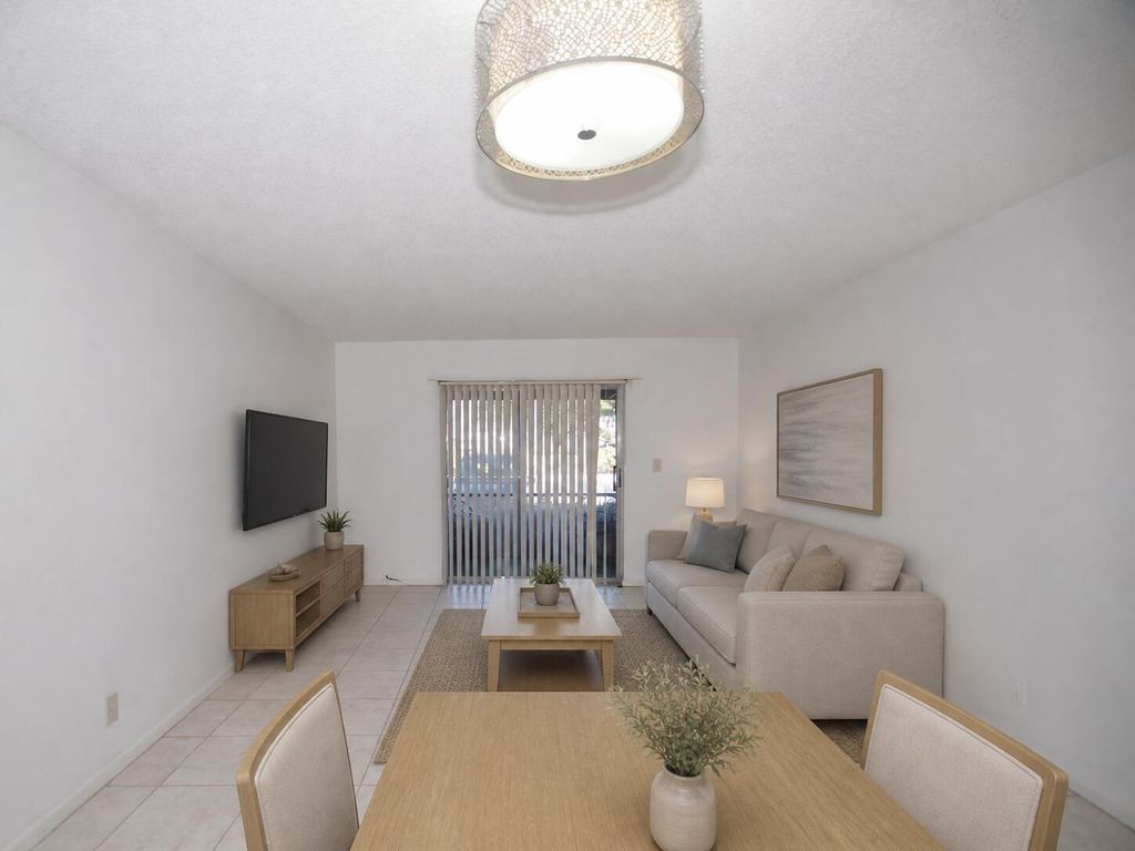 257 S CYPRESS Road 406, Pompano Beach, FL 33060