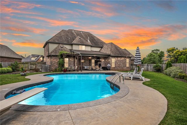 4201 Willowbend Drive, Rogers, AR 72758