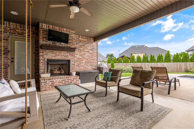 4201 Willowbend Drive, Rogers, AR 72758