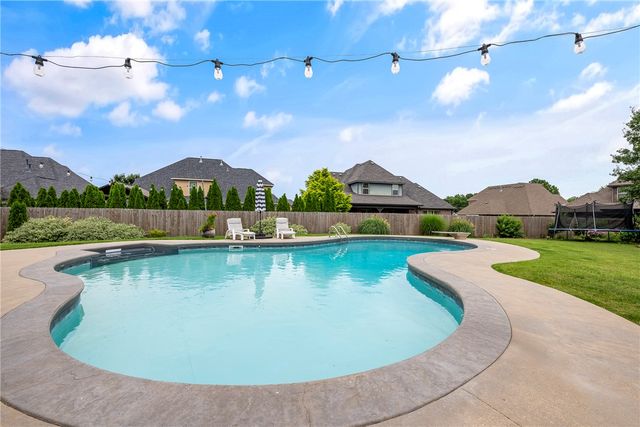 4201 Willowbend Drive, Rogers, AR 72758
