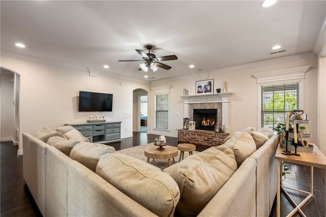 4201 Willowbend Drive, Rogers, AR 72758