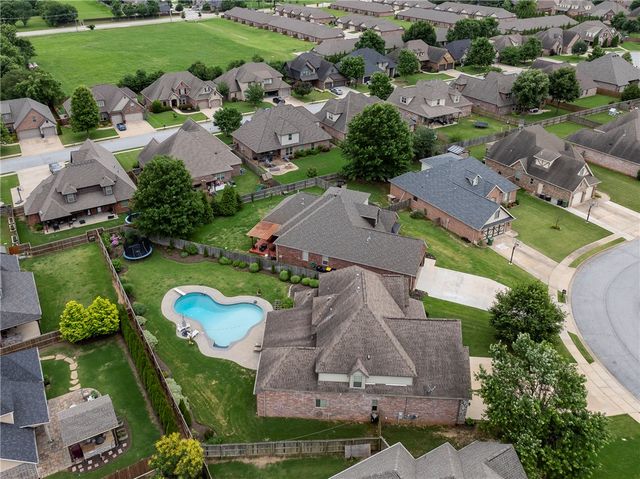 4201 Willowbend Drive, Rogers, AR 72758