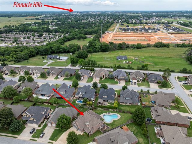 4201 Willowbend Drive, Rogers, AR 72758