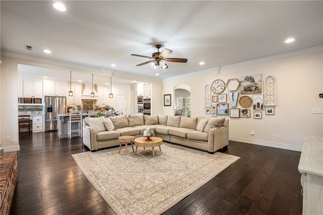 4201 Willowbend Drive, Rogers, AR 72758