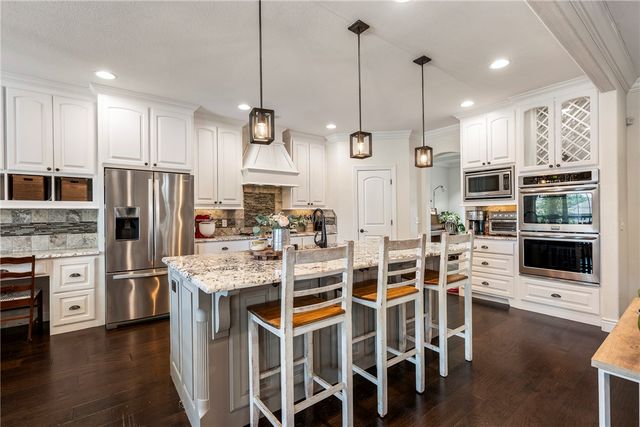 4201 Willowbend Drive, Rogers, AR 72758