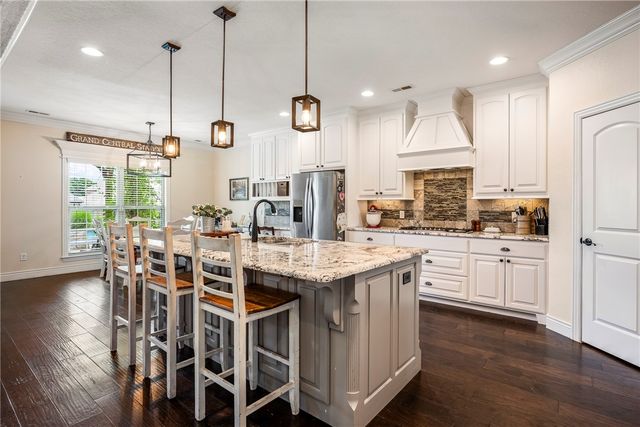 4201 Willowbend Drive, Rogers, AR 72758
