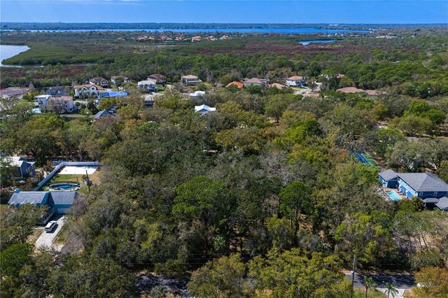 8004 BAY DRIVE, Tampa, FL 33635