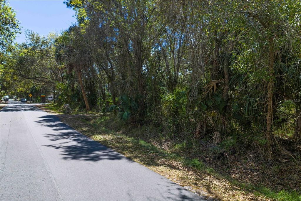 Image 15 of property listing at 8004 BAY DRIVE, Tampa, FL 33635