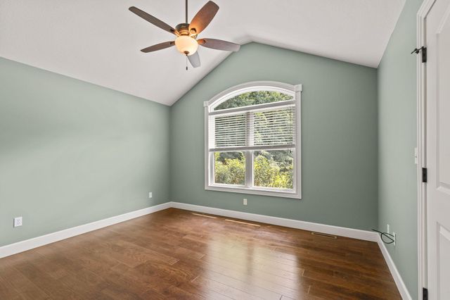 11283 E VEMERS FORD RD, Columbia, MO 65201