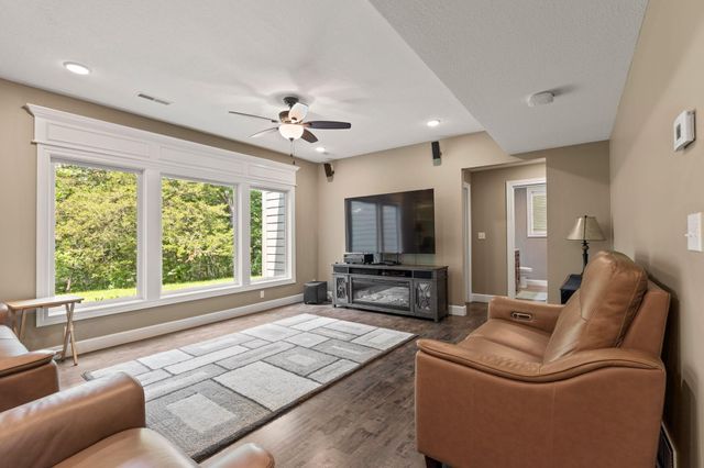 11283 E VEMERS FORD RD, Columbia, MO 65201